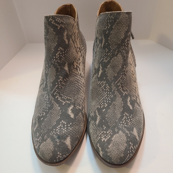 Lucky Brand Shoes - Lucky Brand Women Bekleen Faux Snakeskin Leather Ankle Boot  Size 6 1/2
